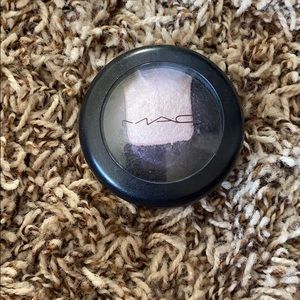 MAC mineralize eyeshadow “past midnight”